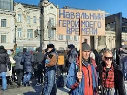 В ряде городов начались задержания на несогласованных акциях в поддержку Навального