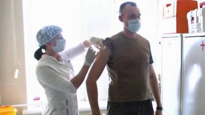 В России полным ходом идет массовая вакцинация от коронавируса