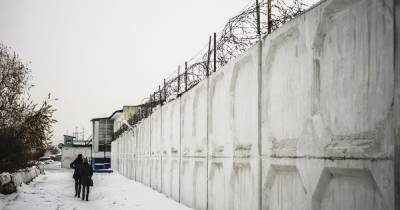 В одной из колоний Иркутска изнасиловали заключённого