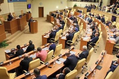 Кто в парламенте Ульяновской области работает, а кто «штаны просиживает»