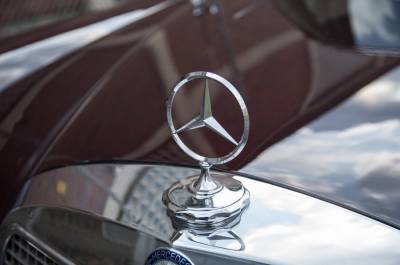 Mercedes-Benz представил электровнедорожник