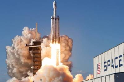 SpaceX сегодня планирует осуществить самый масштабный запуск в истории