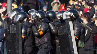 Провокаторы использовали дымовые шашки на незаконном митинге в Чите