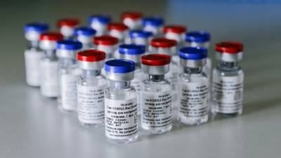 Покупку мексиканцем двух млн доз вакцины "Спутник V" опровергли в РФПИ