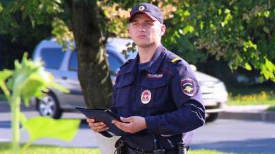 Полицейский предупредил юных участников митинга в Красноярске об ответственности