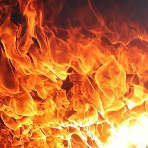 В Запорожье масштабный пожар произошел в неэксплуатируемом здании