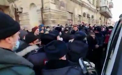 Стычки в -50, стрельба на улицах и аресты: что творится на протестах за Навального в России, кадры