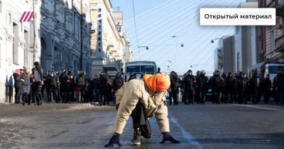 Юрий Дудь, «стенка на стенку» с ОМОНом и рекорды по числу протестующих: итоги акции 23 января во Владивостоке