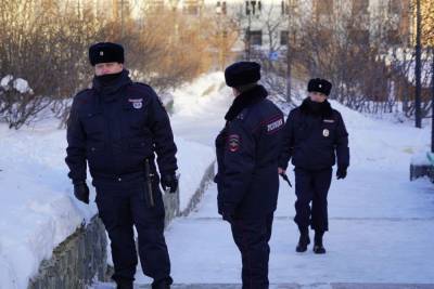 Московские полицейские нашли "минера" с незаконной акции