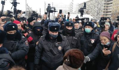 Сумасшедший угрожал устроить взрывы на митинге Навального в Москве