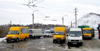 "Борзометр зашкаливает!": Жители Лисичанска обсуждают новые тарифы на проезд в маршрутках