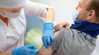 Назван срок появления иммунитета после вакцинации от коронавируса
