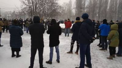 Участники незаконного митинга в Балаково применили взрывпакет