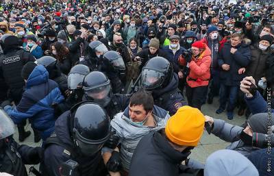Акция в центре Москвы собрала около четырех тысяч человек