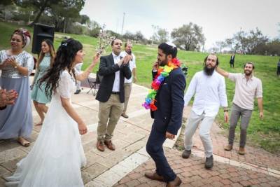 В одной из школ Лондона устроили незаконную еврейскую свадьбу