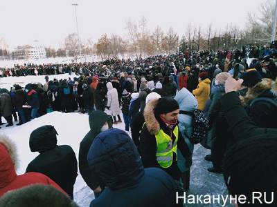В регионах Урала на фоне сильного мороза прошли несанкционированные акции в поддержку Навального