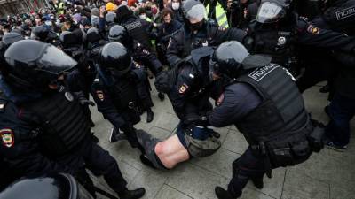 Полиция перекрыла Манежную, протестующие – Большую Дмитровку