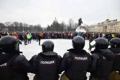 Задержаны несколько участников несанкционированной акции в Петербурге