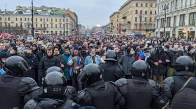 Протесты в России: задержано более тысячи человек – фото