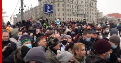 На незаконной акции в Москве выявили 19 человек с коронавирусом