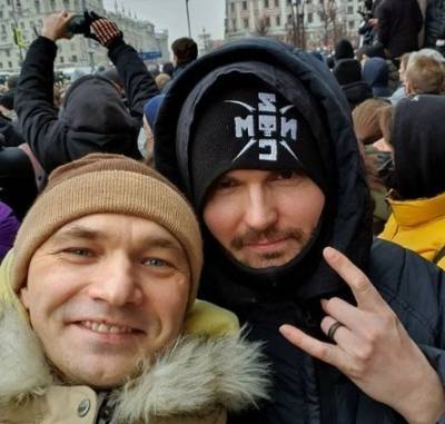 На акции в поддержку Навального пришли артисты и музыканты