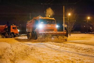 В Волгоградской области чистили трассы от снега 284 спецмашины