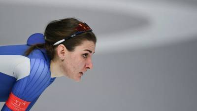 Конькобежка Голикова завоевала серебро на дистанции 500 метров на этапе КМ