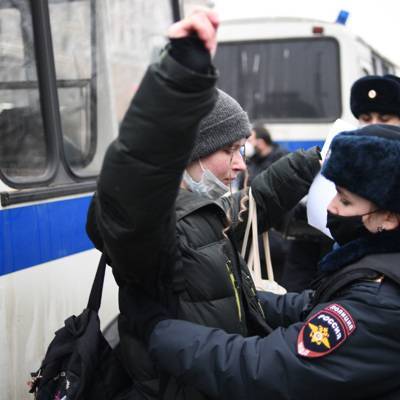 На несанкционированной акции в Москве задержаны 15 несовершеннолетних