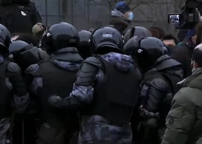Протесты в поддержку Навального: в Петербурге силовики задержали более 160 человек