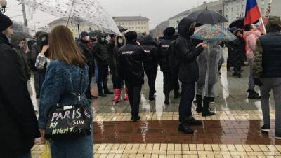 В Калининграде после шествия и митинга задержали более 10 человек