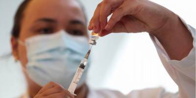 Производитель AstraZeneca заявил о проблемах с поставками вакцины в Европейский союз
