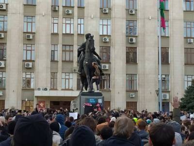 Что творили навальнисты за пределами Москвы: Беспорядки в Питере...