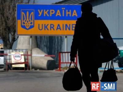 Заробитчане в прошлом году перевели в Украину больше денег, чем инвесторы. - rf-smi.ru