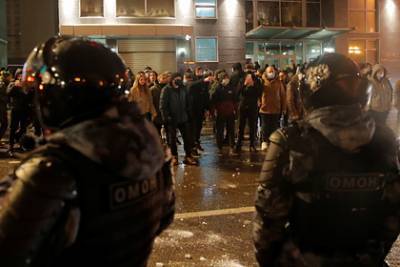 СК возбудил уголовные дела после несанкционированных акций в Москве