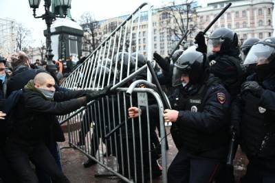 В Москве возбудили уголовные дела по фактам насилия в отношении полиции в ходе несогласованных акций