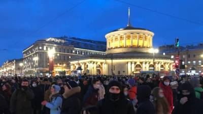 Прокуратура Петербурга начала проверку нарушений на митингах