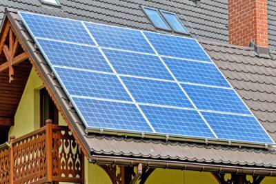 Инвестировали 600 миллионов евро: сколько украинцев установили солнечные электростанции