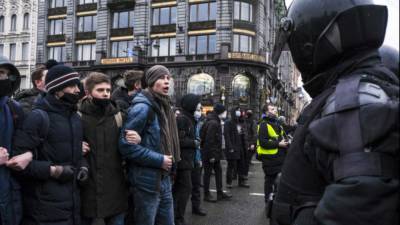 Прокуратура Петербурга организовала проверку по фактам нарушений на митинге