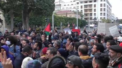 Антиправительственный митинг в Тунисе: десятки участников задержаны