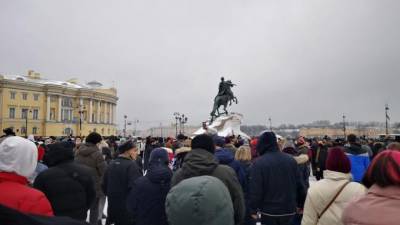 Штаб Навального: На митингах в Петербурге задержали 650 человек