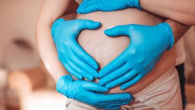 Россиянкам посоветовали не планировать беременность полгода после прививки от COVID-19