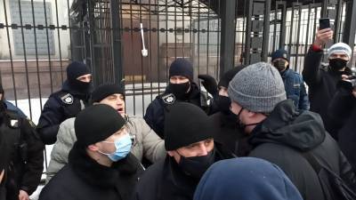 В Киеве националисты подрались со сторонниками Навального