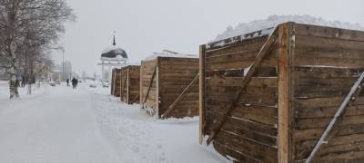 Началась подготовка снежных кубов для скульптур фестиваля "Гиперборея" в Петрозаводске (ФОТО)