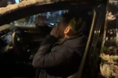 СМИ: полиция возбудила дело о повреждении автомобиля ФСБ на акции в Москве
