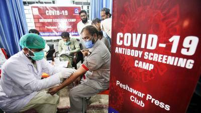 Пакистан одобрил использование российской вакцины