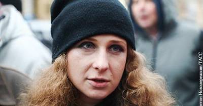 Участницы Pussy Riot сбили полицейского машиной при задержании в Москве