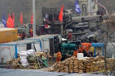 В Китае спасли семерых шахтеров, две недели находящихся под завалами