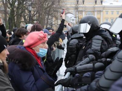 Правозащитники насчитали уже почти 3,5 тыс. задержанных на акциях в поддержку Навального