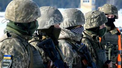 Бойцы ВСУ потеряли два автомобиля «военной помощи» от США