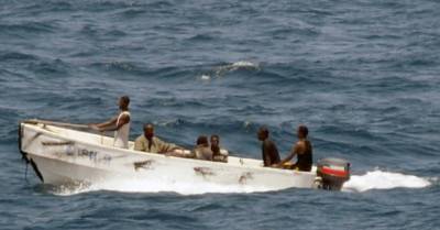У берегов Африки пираты атаковали турецкое судно, есть убитый и раненые